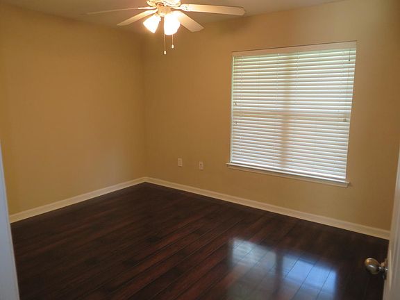 3rd image of 741 White Dr APT 14