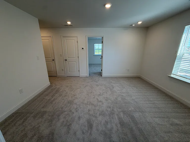 105 Prospect Ave — Photo 26