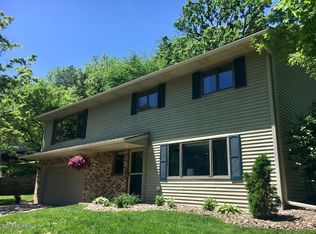 617 Pioneer Rd, Red Wing, MN 55066