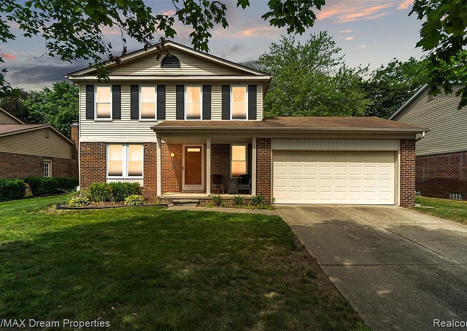 2nd image of 11441 Spicer Dr