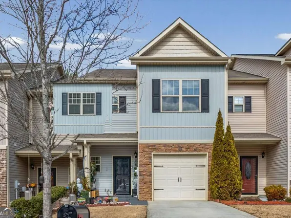 561 Oakside Pl, Acworth, GA 30102