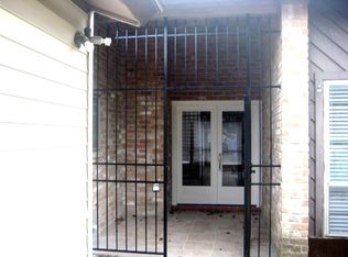 15723 Beechnut St, Houston, TX 77083