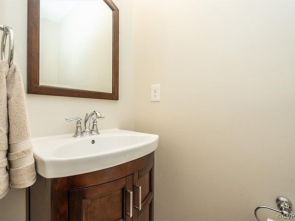4th image of 7499 Washington Arch Dr