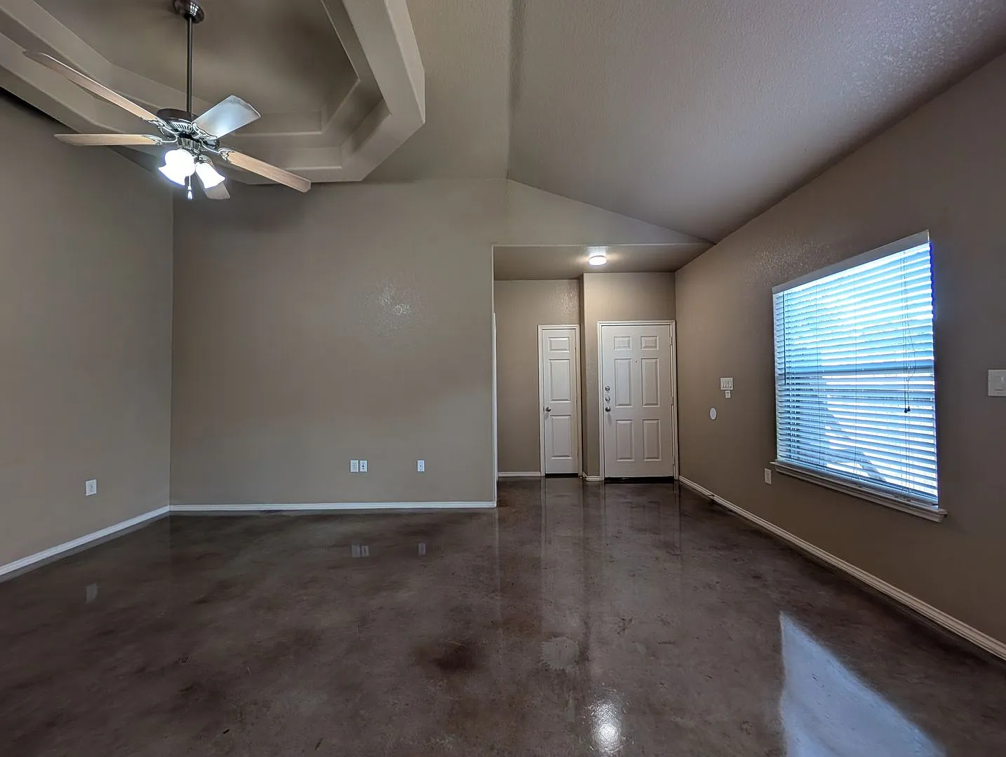 3/2/1 Duplex w/ Stained Concrete Floors Throughout! Refrigerator Included /Fenced in Yard / CISD — Photo 3