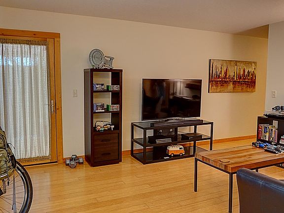 224 Living Room 1