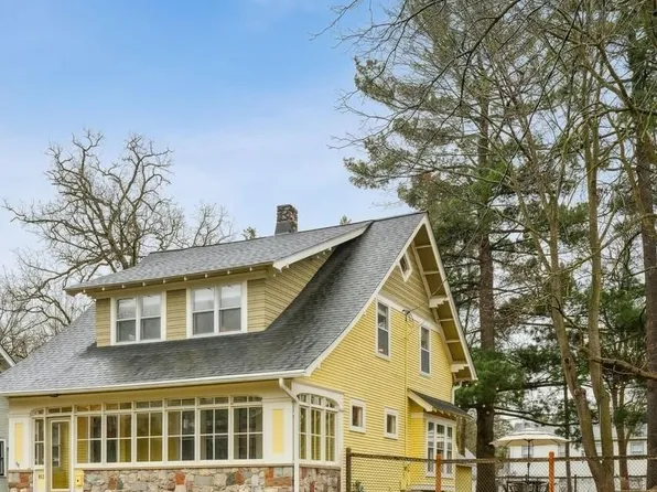 813 Olive St W, Stillwater, MN 55082
