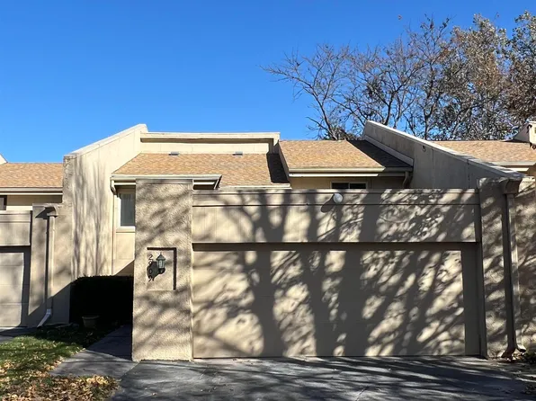 2909 S 160th Plz, Omaha, NE 68130