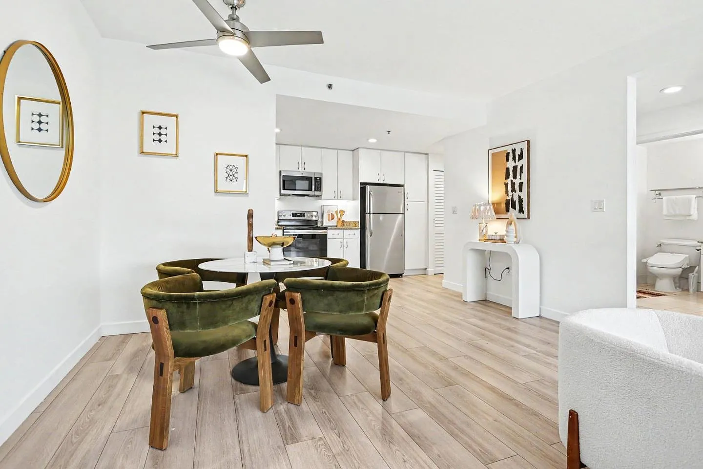 260 King St Unit 555 - Photo 6