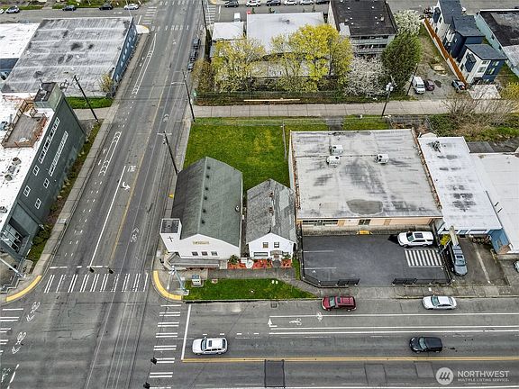 5th image of 2505 Tacoma Avenue S