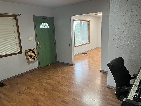 3rd image of 5626 NE Mason St