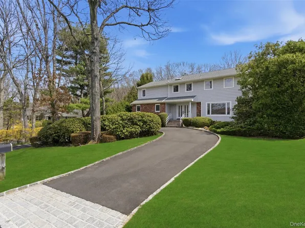 7 Seward Drive, Dix Hills, NY 11746