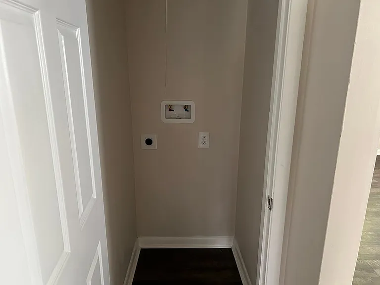 1220 Lincoln St — Photo 7