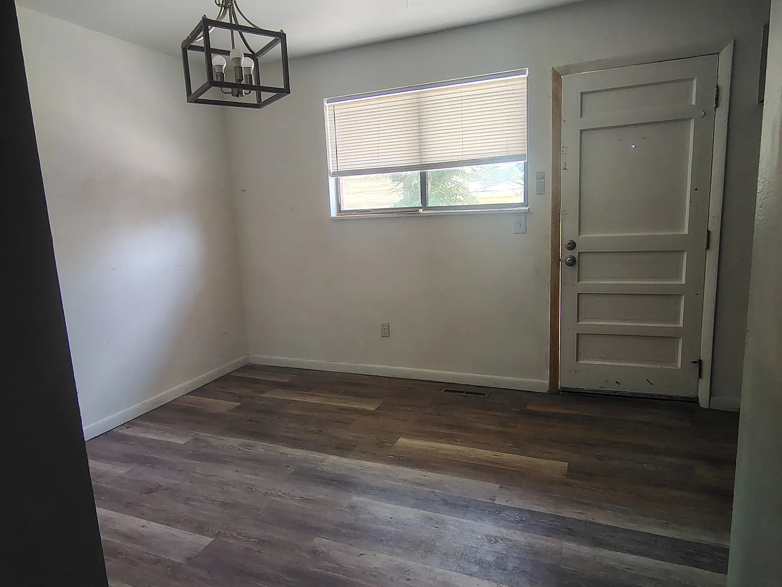 2 bed, 1.5 bath, 800 sqft, $1,245 — Photo 4
