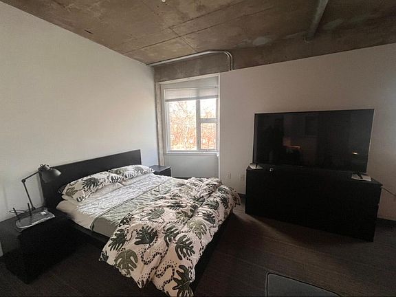 2nd image of 1899 N Gaylord St #207