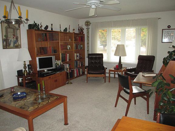 2nd image of 114 Columbine Cir