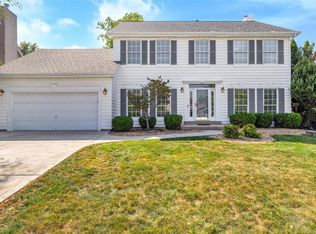 107 Walnut Hill Dr, Saint Charles, MO