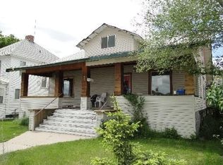 607 N Merrill Ave, Glendive, MT 59330