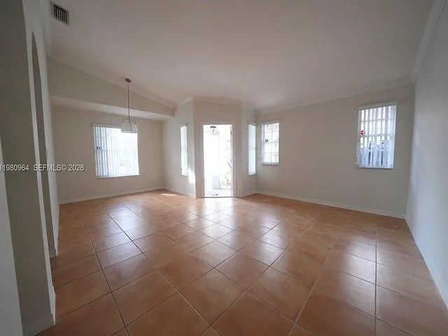Building Photo - 9921 SW 164th Ct