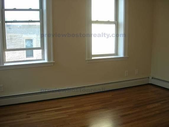 2nd image of 1677 Commonwealth Ave #Ps8