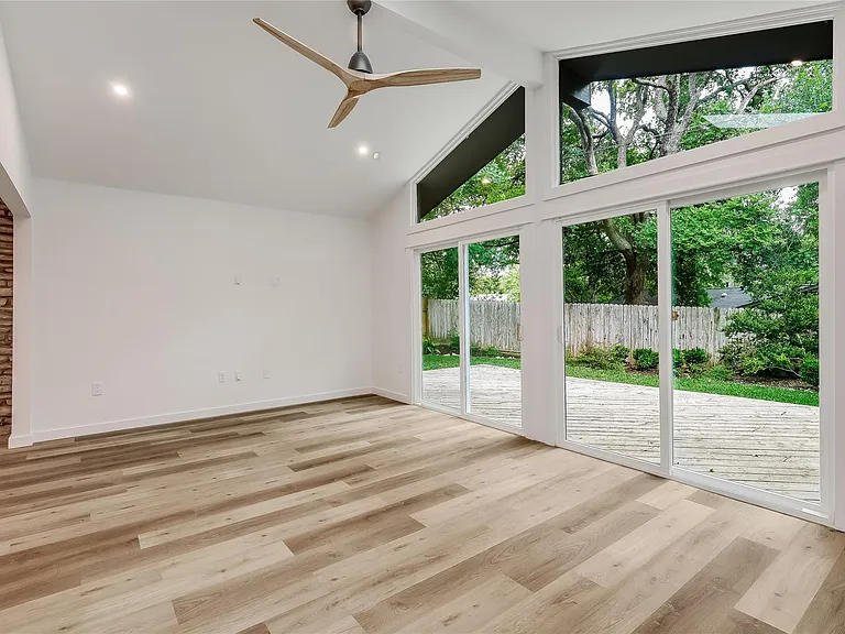 1707 Fawn Dr — Photo 16