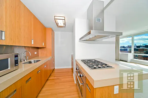 Rented by Halstead Real Estate | media 41