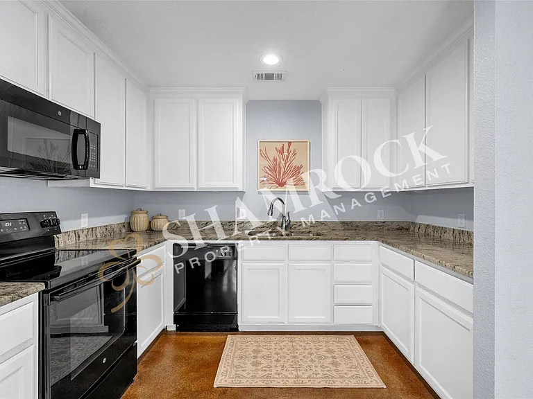 1107 Primrose Dr — Photo 12