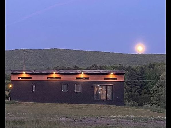 659 Estaline Valley Rd