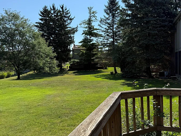 3028 Moon Lake Dr — Photo 34