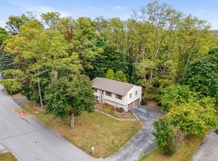 4 Verven Rd, Poughkeepsie, NY 12603