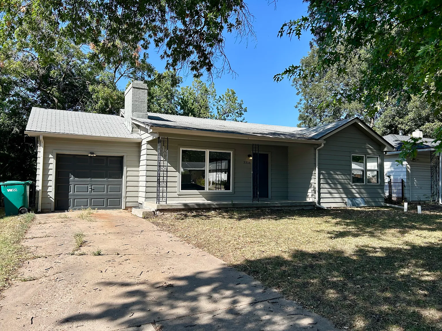4 bed, 1993 sqft, $1,695 — Photo 1