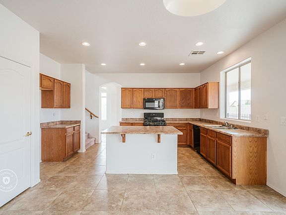 2nd image of 7122 W Pueblo Ave