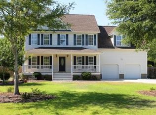 131 Bayshore Dr, Sneads Ferry, NC 28460