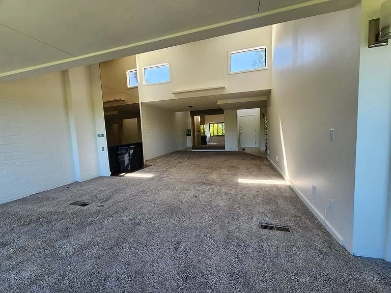 10911D Glen Acres Dr S — Photo 6