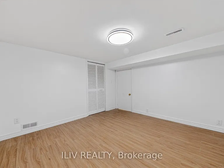 11 Leeswood Cres #BASEMENT — Photo 17