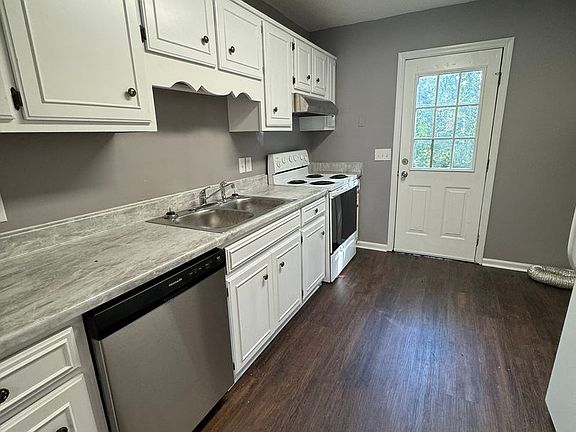 4th image of 108 Church St #B