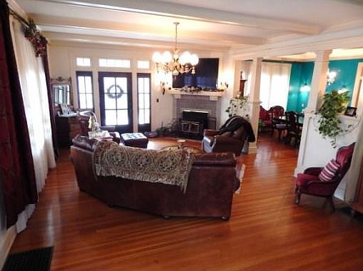 2nd image of 408 S Park St