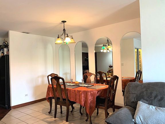 5th image of 111 W Brandon Ct Unit 13E