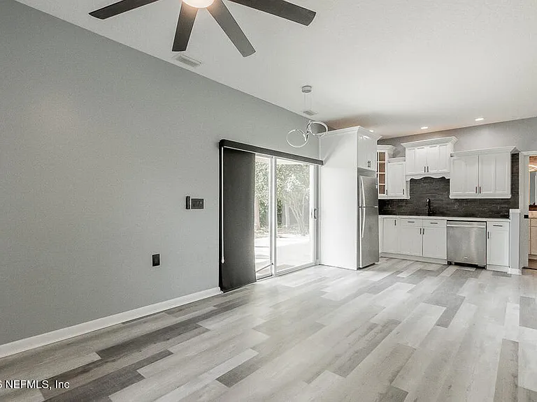 1770 Victoria Chase Ct — Photo 96