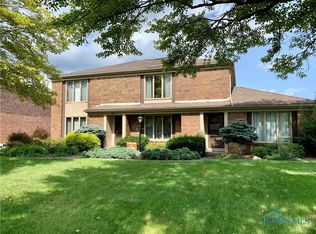 5444 Cresthaven Ln, Toledo, OH 43614