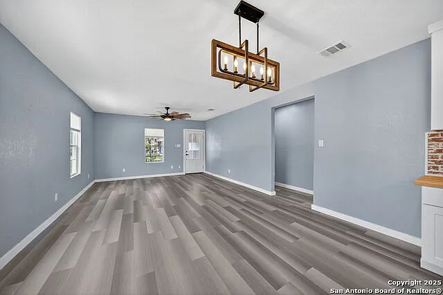 1203 Avenue J — Photo 15