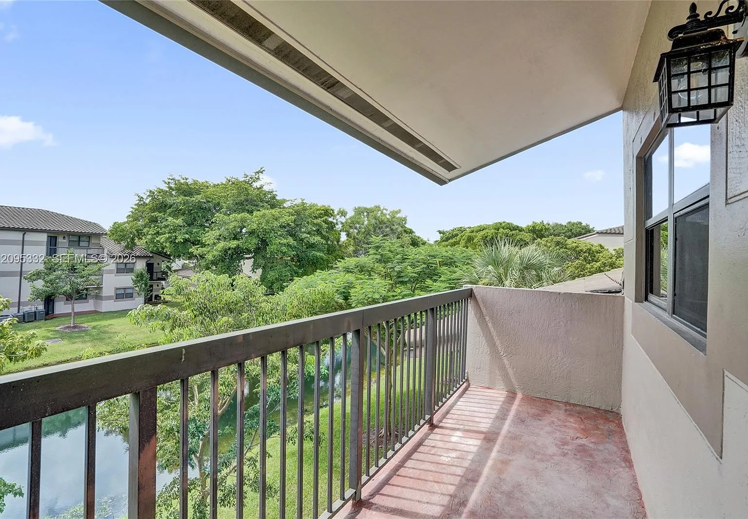 Villas De Venezia Condo — Photo 2