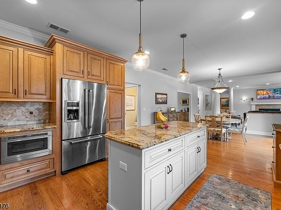 5th image of 159 Sand Spring Rd