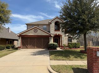 304 Serenade Ln, Euless, TX 76039