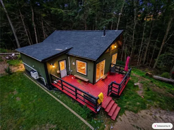 120 Spring Run Rd, Pocono Lake, PA 18347