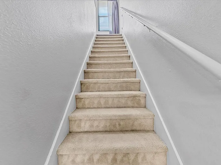 5401 Pandale Valley Dr — Photo 24