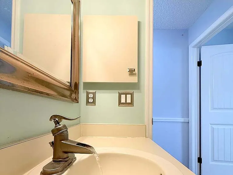 1118 Hardwood Dr — Photo 48