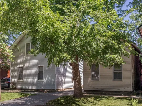 2447-2449 Professor St, Cleveland, OH 44113
