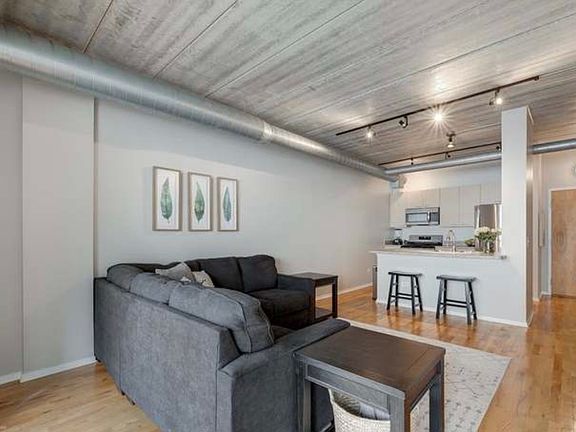 4th image of 1430 S Michigan Ave APT 407