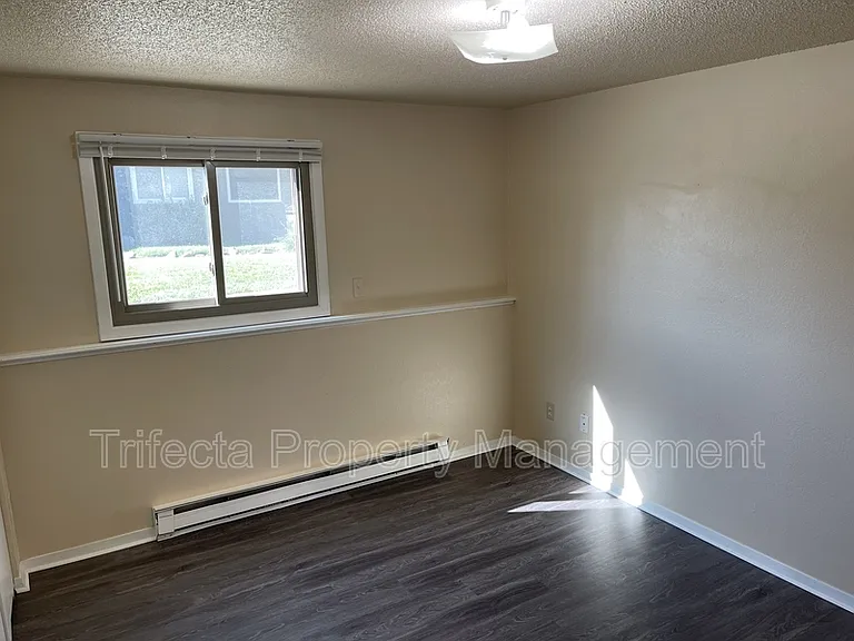 4951 Basswood Dr — Photo 16