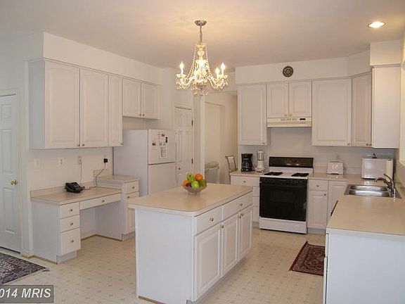 4th image of 14017 Briarwick St